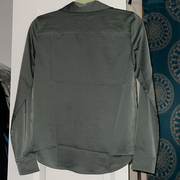 Green V-neck blouse H&M - Picture 6 of 7